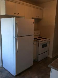 Top Floor Newly Renovated Large 2 Bedroom Available Sept. 1 - Photo 7