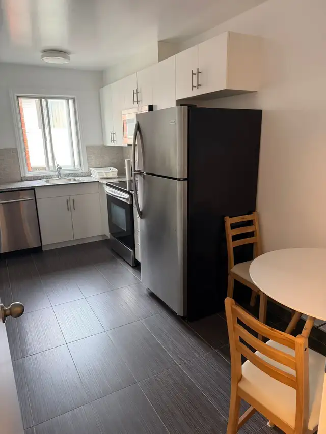 Immediately Available 2 BEDROOM APARTMENT IN Côte-des-Neiges