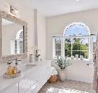 Luxury property in Sunrise Cove - Photo 7