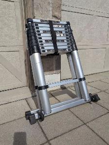 Premium Aluminum Telescoping Ladder - Photo 2