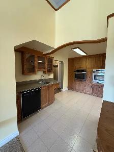 Large Home  For  Rent - Photo 2