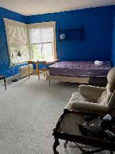 Large Bright Room Available in Fairview Rooming House - Photo 7
