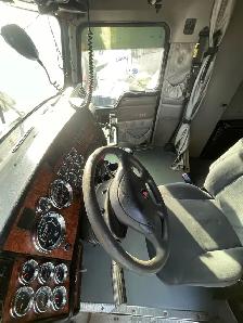 Kenworth T-600 - Photo 6