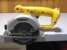4 DeWalt Power Tools, 12 Volts - Photo 3