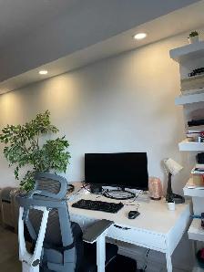 Ensemble chambre : lit double, bureau et miroir - Photo 2