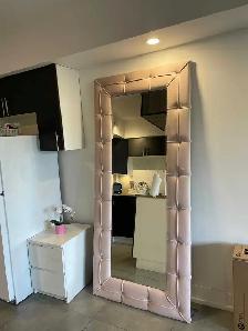 Ensemble chambre : lit double, bureau et miroir - Photo 3