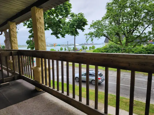1-BDRM   DEN NEAR CASINO