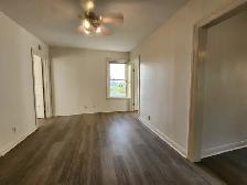 1-BDRM   DEN NEAR CASINO - Photo 2