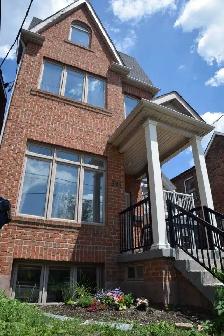 Live on the main floor of a modern house in Little Italy!
