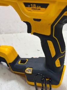 DEWALT DCN681 XR 18-Gauge Narrow Crown Stapler Kit - $349 - Photo 5