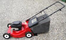 MURRAY REAR BAG GAS LAWN MOWER
