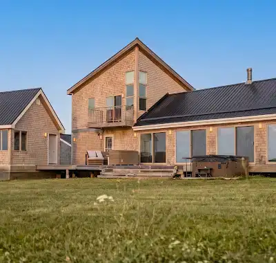4 bed 5 bath waterfront property with guest house in Launching