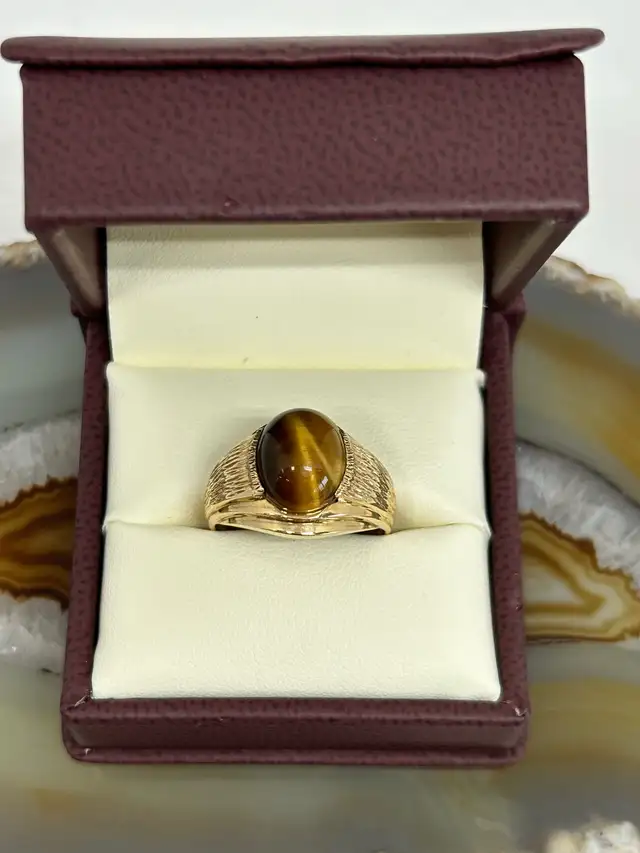 10K  Tiger's Eye signet Men’s Ring