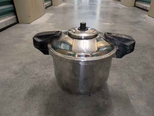 lagostina stainless pressure cooker
