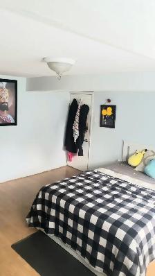 Single room available in 3 bedroom suite (Vancouver) - Photo 3