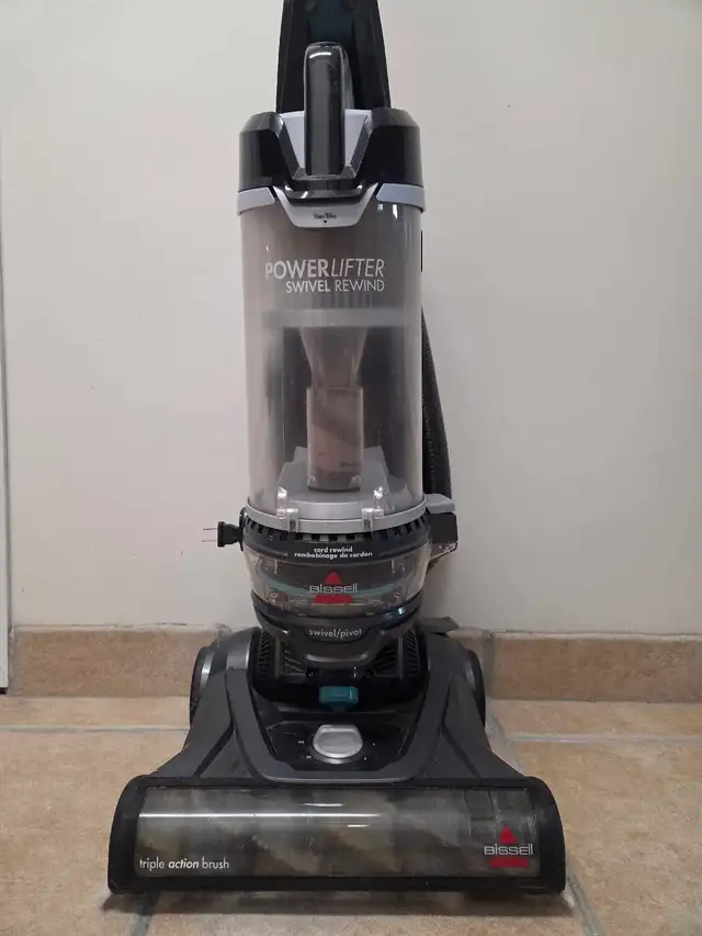 Balayeuse portative Bissell Power Lifter Swivel Rewind