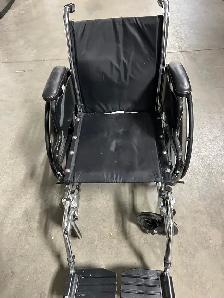 Quick folding wheelchair for petite size