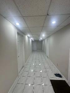 2 private Rooms in a bright basement near Squareone for Rent - Photo 3