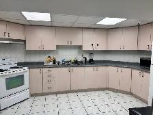 2 private Rooms in a bright basement near Squareone for Rent - Photo 4