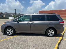2014 Toyota Sienna LE - Photo 8