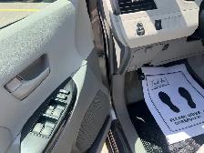 2014 Toyota Sienna LE - Photo 12