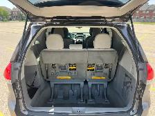 2014 Toyota Sienna LE - Photo 16