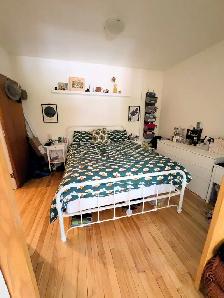 4½ dans un quartier recherché avec terrasse et balcon - Photo 3