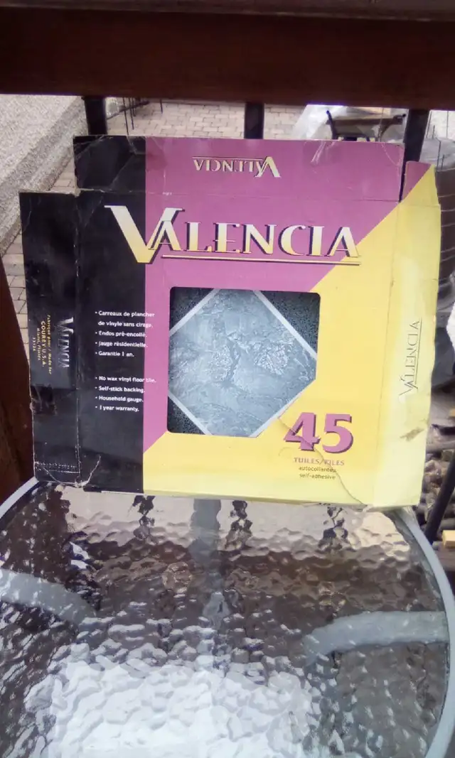 Vinyl Floor Tile