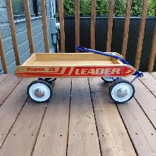 Petit chariot vintage en bois pour enfants