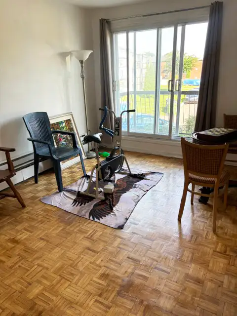 GRAND 5 1/2 A LOUER A LONGUEUIL- 1 850 $/MOIS
