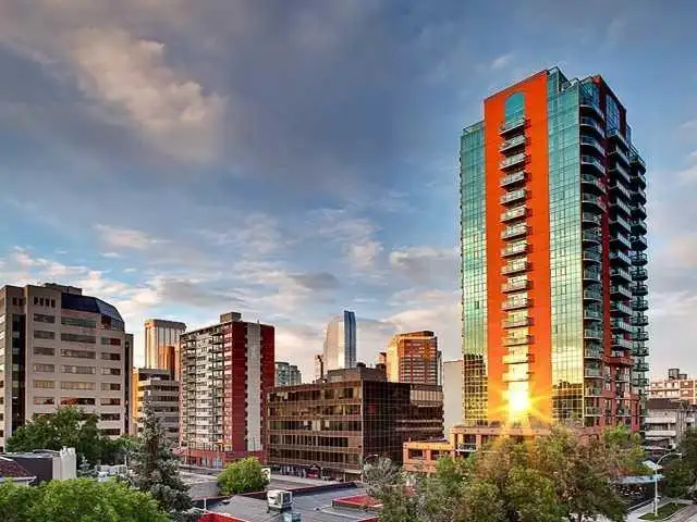 BELTLINE - STUNNING 1 BEDROOM   DEN