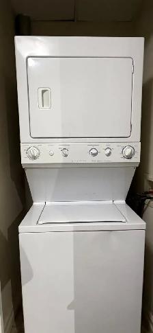 BELTLINE - STUNNING 1 BEDROOM   DEN - Photo 9