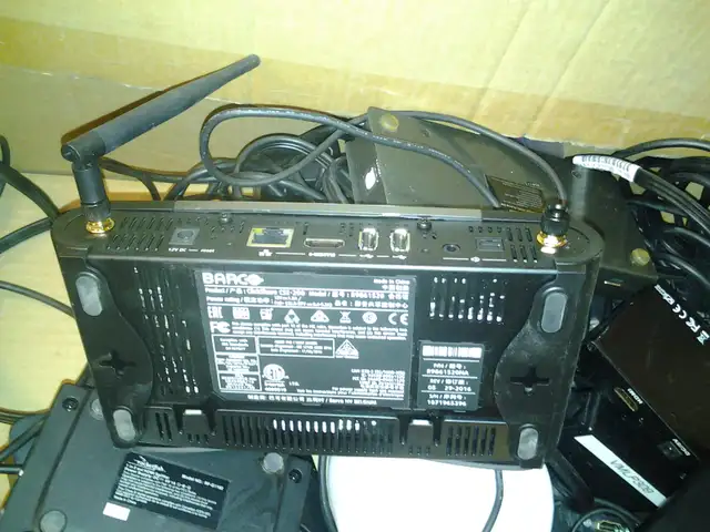 Barco ClickShare CSE-200 professional wireless hdmi