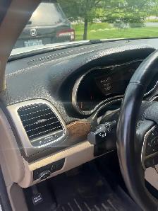 JEEP CHEROKEE 2014 low milage - Photo 8