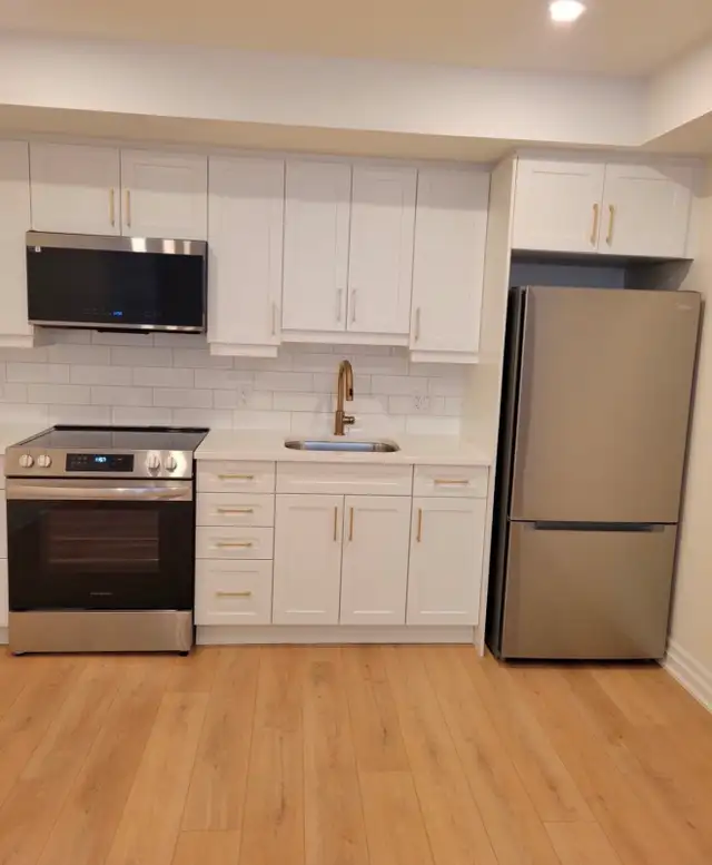 Newly renovated 2 basement apartment for rent