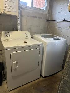 Large shared bedroom basement apt in Bayview Village for rent - Photo 10