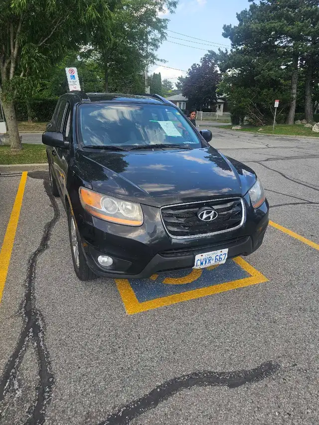 2010 Hyundai Santa fe fully loaded for REPAIR