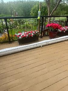 Crank open awning - Photo 2