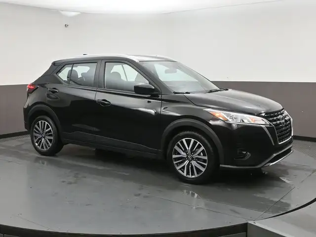2025 Nissan Kicks PLAY SV AWD, HEATED SEATS, BACKUP CAMERA & MOR