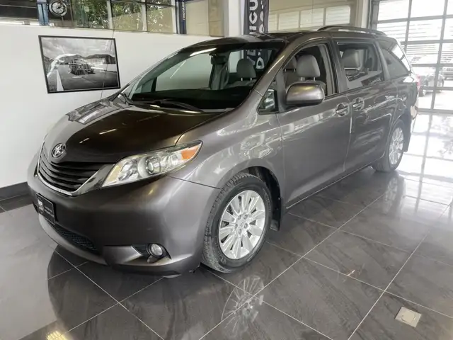 2011 Toyota Sienna XLE