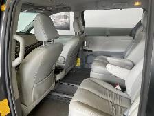 2011 Toyota Sienna XLE - Photo 11