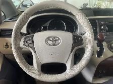 2011 Toyota Sienna XLE - Photo 20