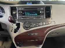 2011 Toyota Sienna XLE - Photo 26
