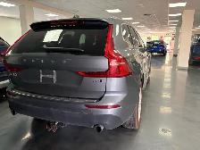 2018 Volvo XC60 T5 AWD Momentum - Photo 4