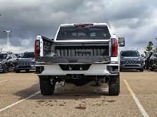 2026 GMC Sierra 3500HD AT4 - Photo 9