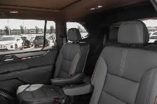 2026 GMC Acadia AT4 | Panoramic Sunroof | HD Surround Vision - Photo 34