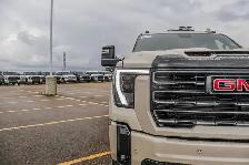 2026 GMC Sierra 3500HD AT4 - Photo 11