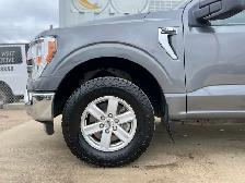 2022 Ford F-150 XLT Super Crew 3.3L V6 | Reverse Camera | Power - Photo 10