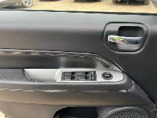 2017 Jeep Compass 4WD | No Accident | Command Start - Photo 16
