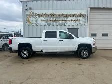2017 Chevrolet Silverado 2500HD Crew Cab 6.6L V8 Diesel | Revers - Photo 4